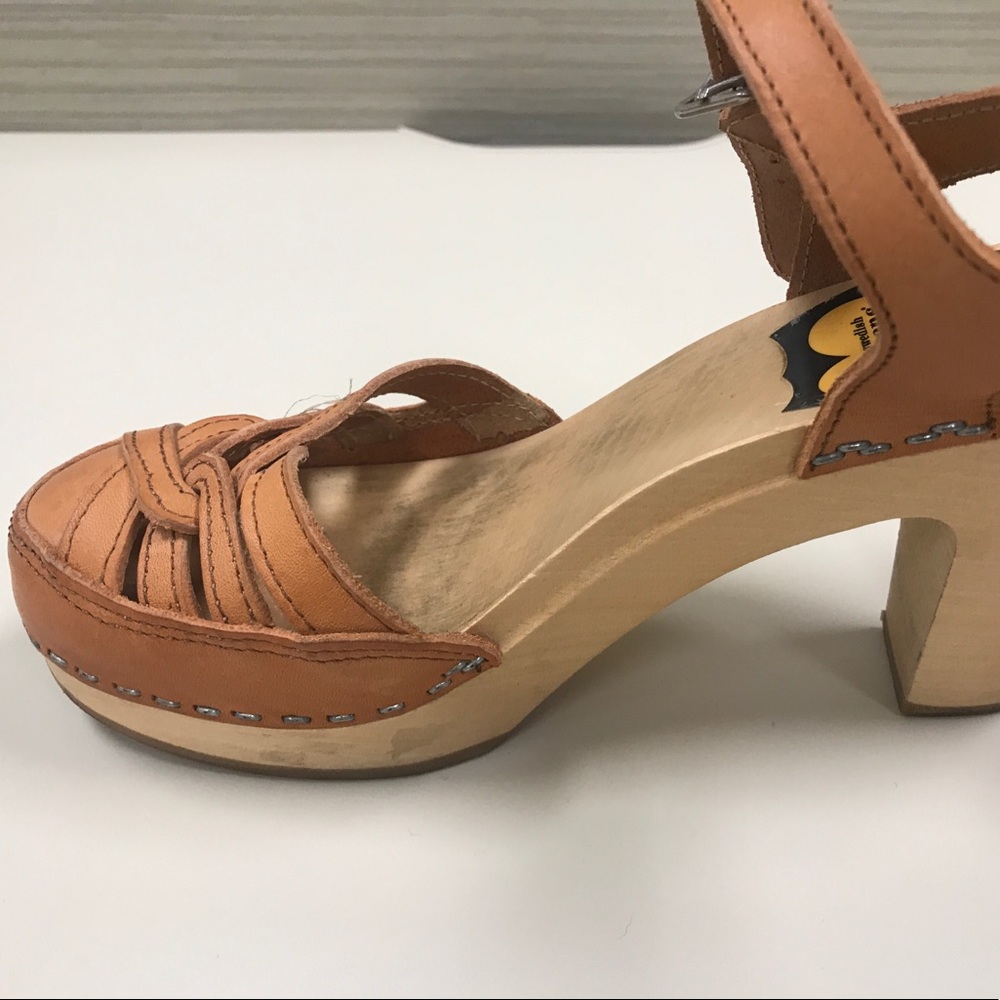 Swedish Hasbeens closed toe